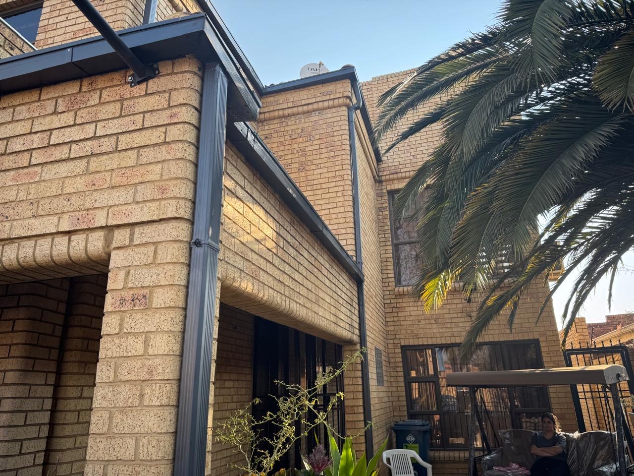 6 Swallow Street — Modern 6 Bedroom